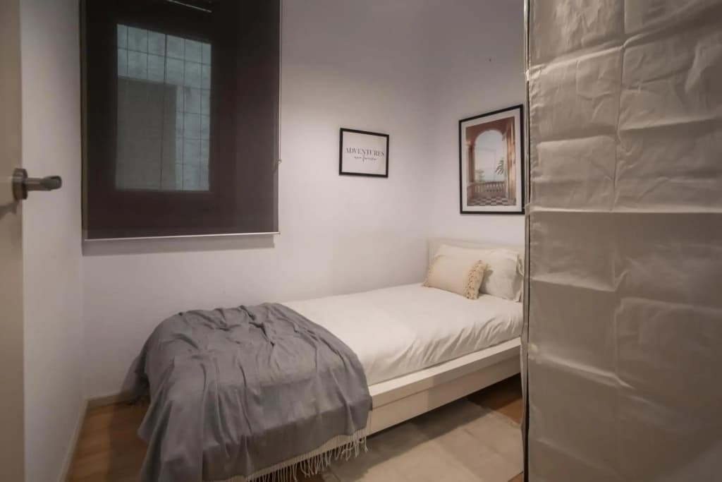 32PAR218 - Big and spacious apartment downtown - photo 2