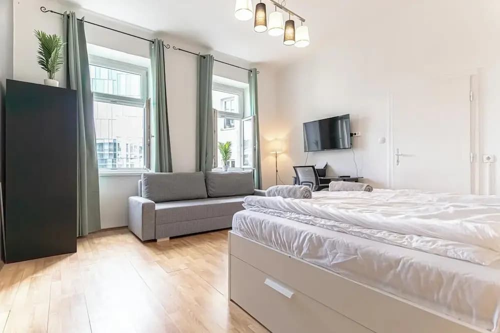 Comfortable 1BR Near U3 and Danube - photo 10