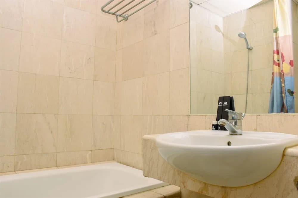 Elegant And Comfort 1Br + Extra Room Apartment At Bellagio Residence - photo 6