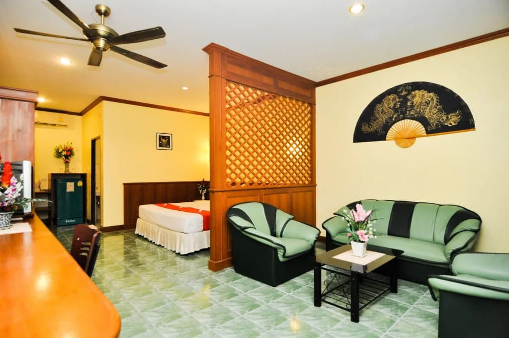 The Gold-Digger's Resort - photo 27