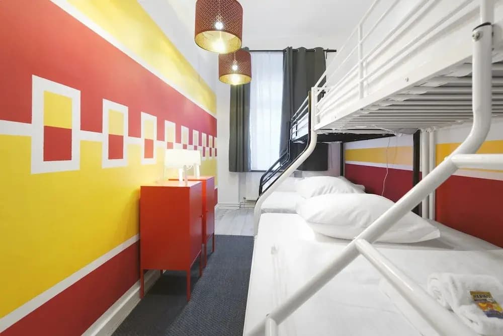 Sweet Central Tiny Apartment for 4 People - photo 12
