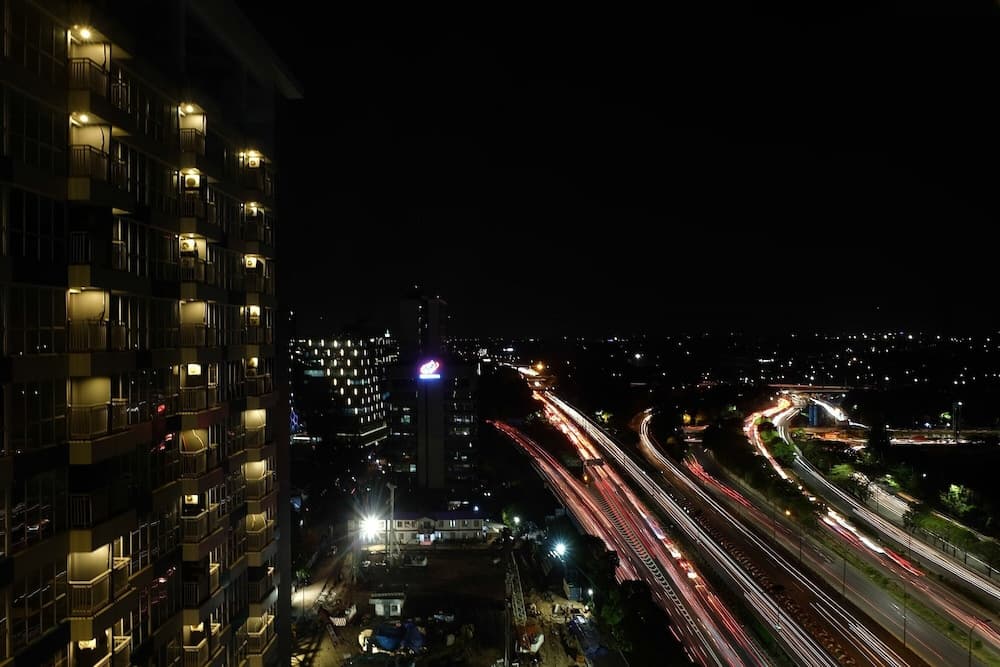 Modern Furnished Studio Apartment Near MT Haryono And Cawang - photo 13