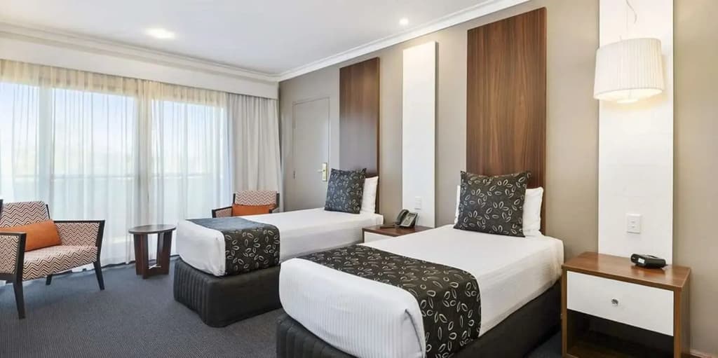 Quality Hotel Taylors Lakes - photo 7