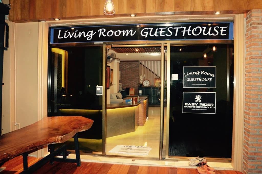 Living Room Guesthouse - photo 14