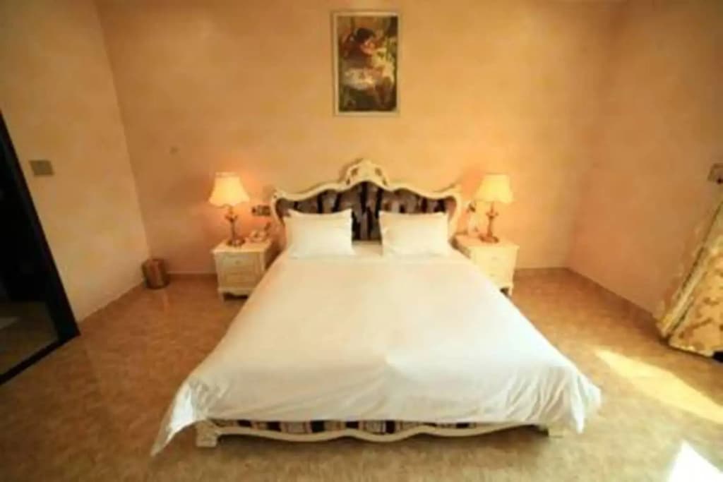 Bezel Hotel - photo 5