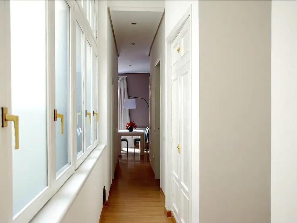 Puerta del Sol Stylish Aparments by Allô Housing - photo 3