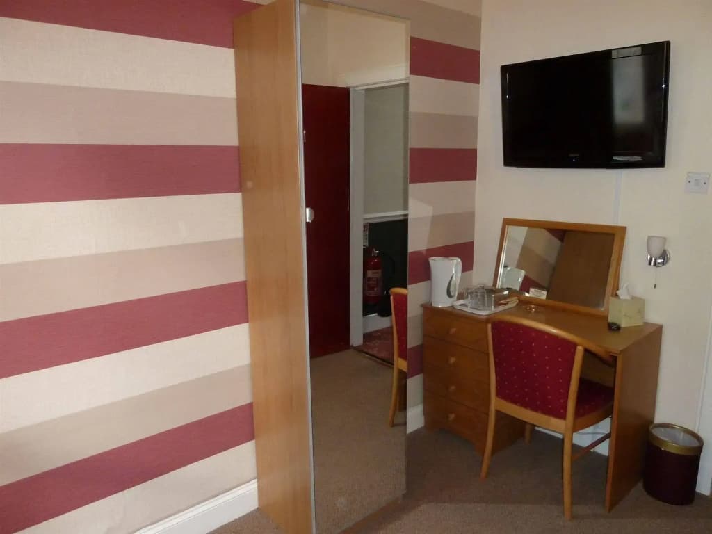 Broughton Hotel - photo 4