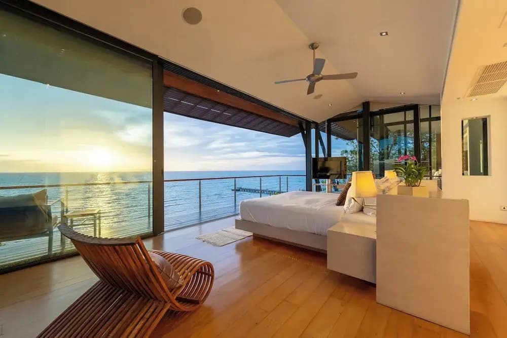The View - photo 5