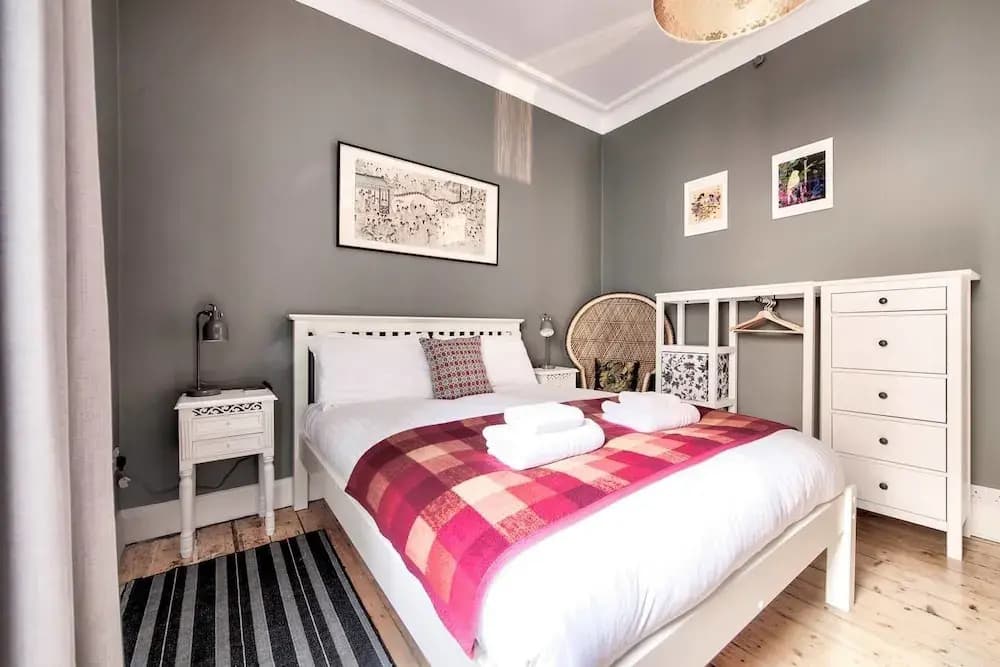 Stylishly Presented City Centre Apartment - main photo