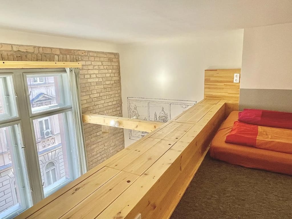 Lavender Circus Apartments - photo 4