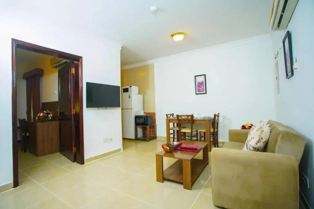 La Villa Inn Hotel Apartments - photo 8