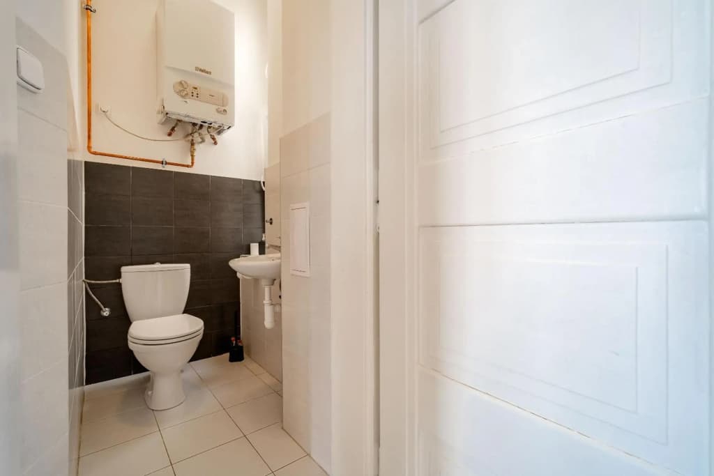 Avantguard Apartments - photo 8