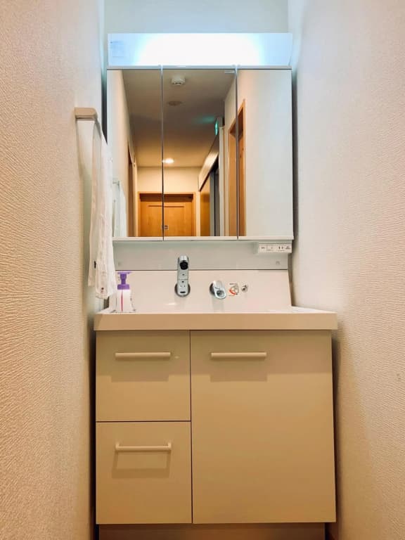 K.House - photo 9