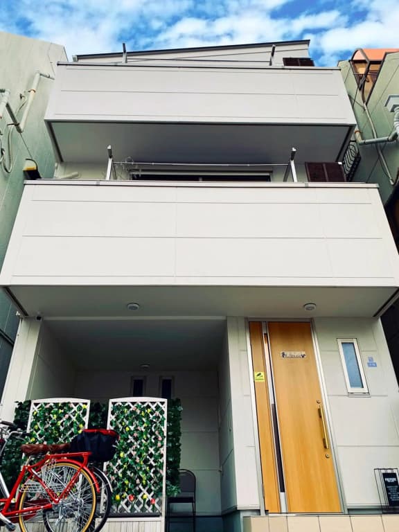 K.House - photo 1