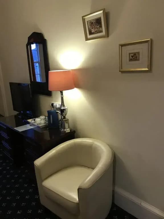 The Alexander Guest House - photo 6