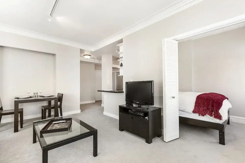 Nob Hill Palace - photo 8