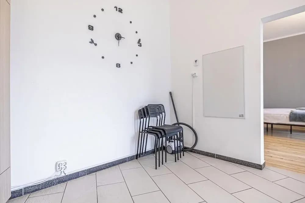 Spacious 1BR Apt Near Danube - photo 6