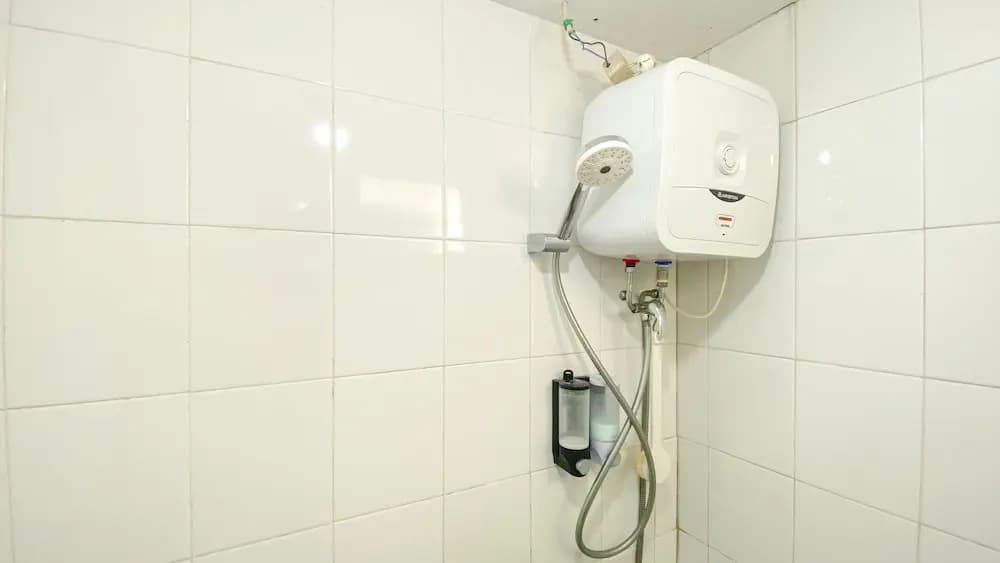 Best Startegic 2Br At Bassura City Apartment - photo 6