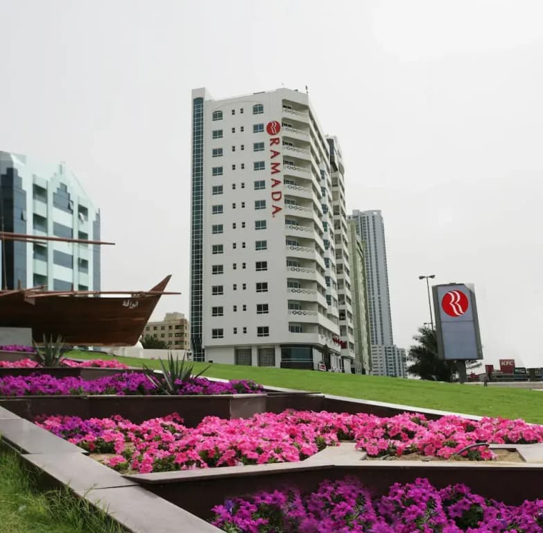 Land Mark Suites Hotel - photo 31