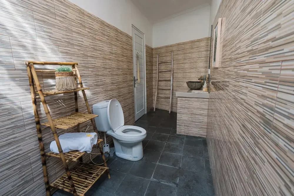 Villa Leya & Leon Canggu - Private 3BR Villa with Pool - photo 40