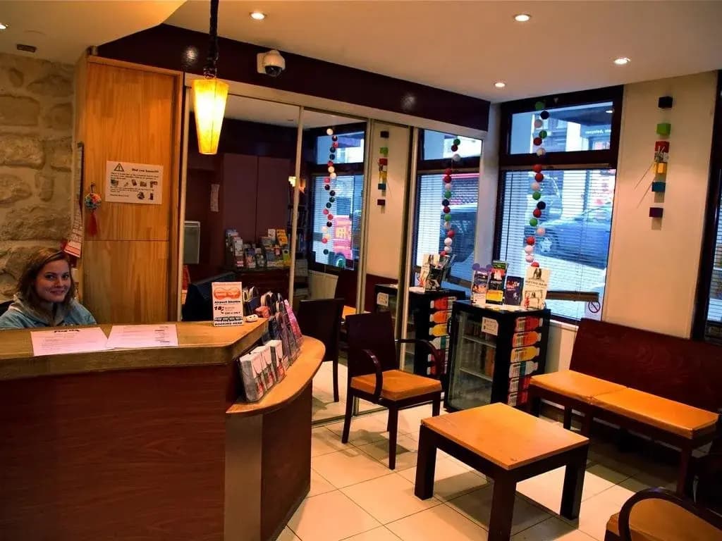 Plug Inn Boutique Hostel - photo 14