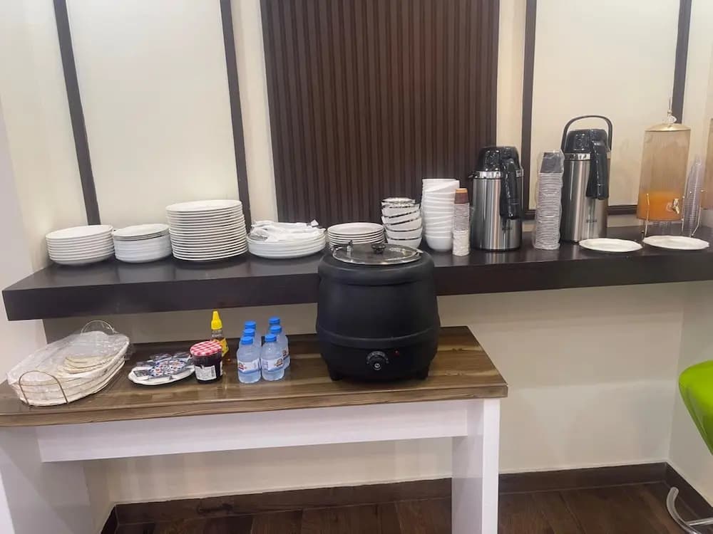 OYO Townhouse 156 Rose Hotel Apartments. - photo 24