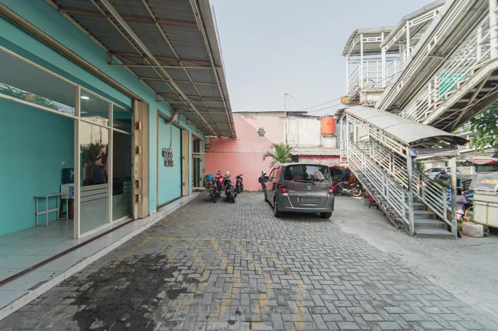OYO 779 Mn One Residence Syariah Near ITC Cempaka Mas Near Kalbe Farma - photo 14