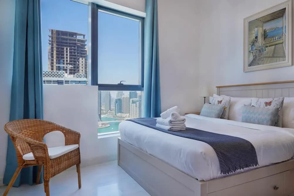 Stunning Apartment w Dubai Marina View - photo 1