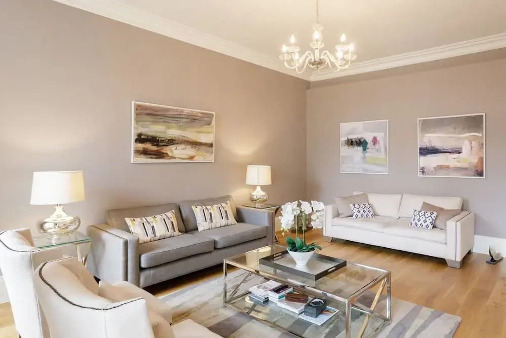 Luxury Boutique Penthouse With City Views - photo 4