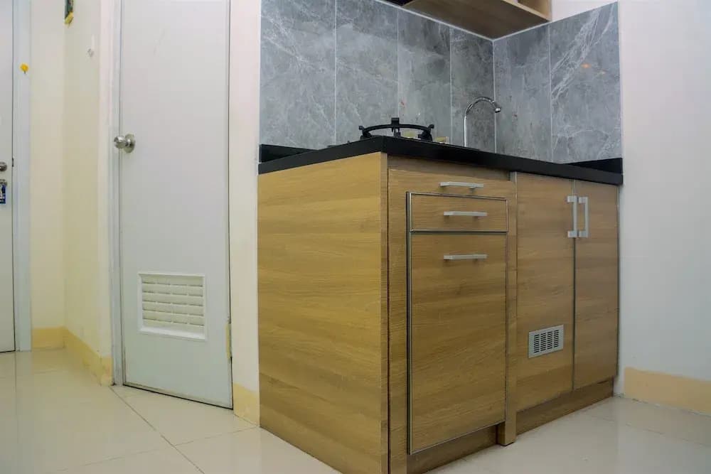 Simply Modern 2BR Green Pramuka Apartment - photo 2