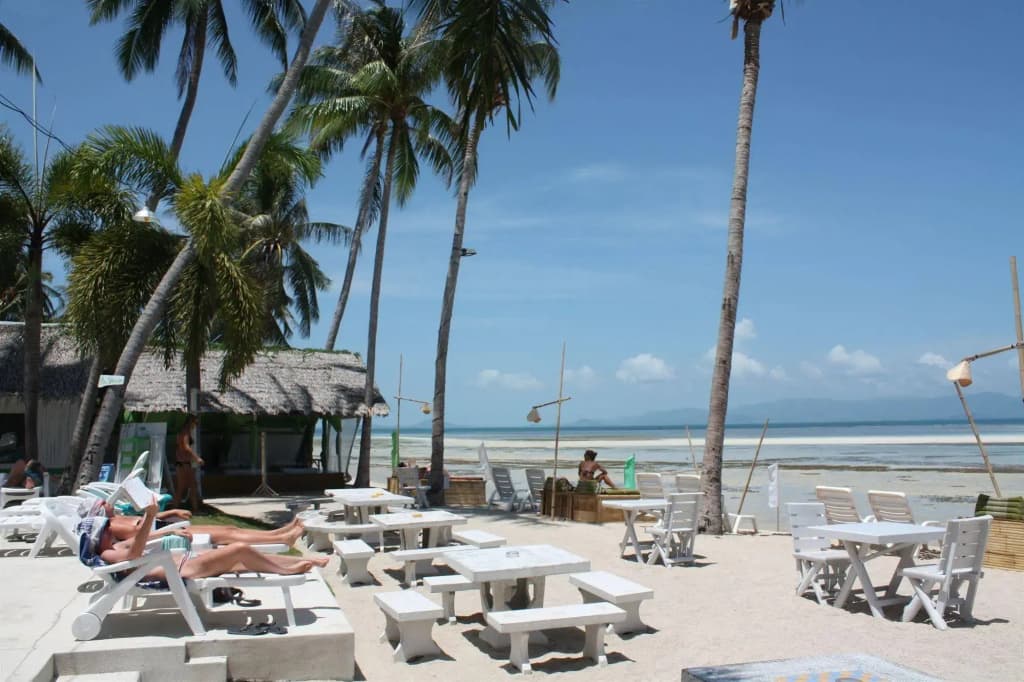 Lime & Soda Beachfront Resort - photo 18