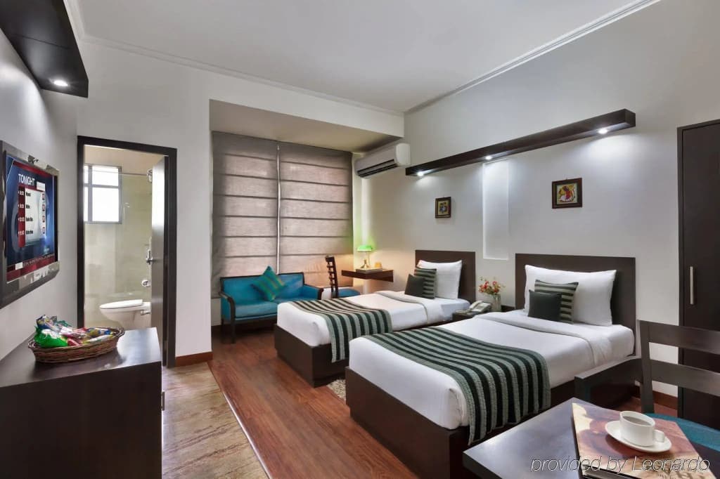 Regale Inn - photo 4