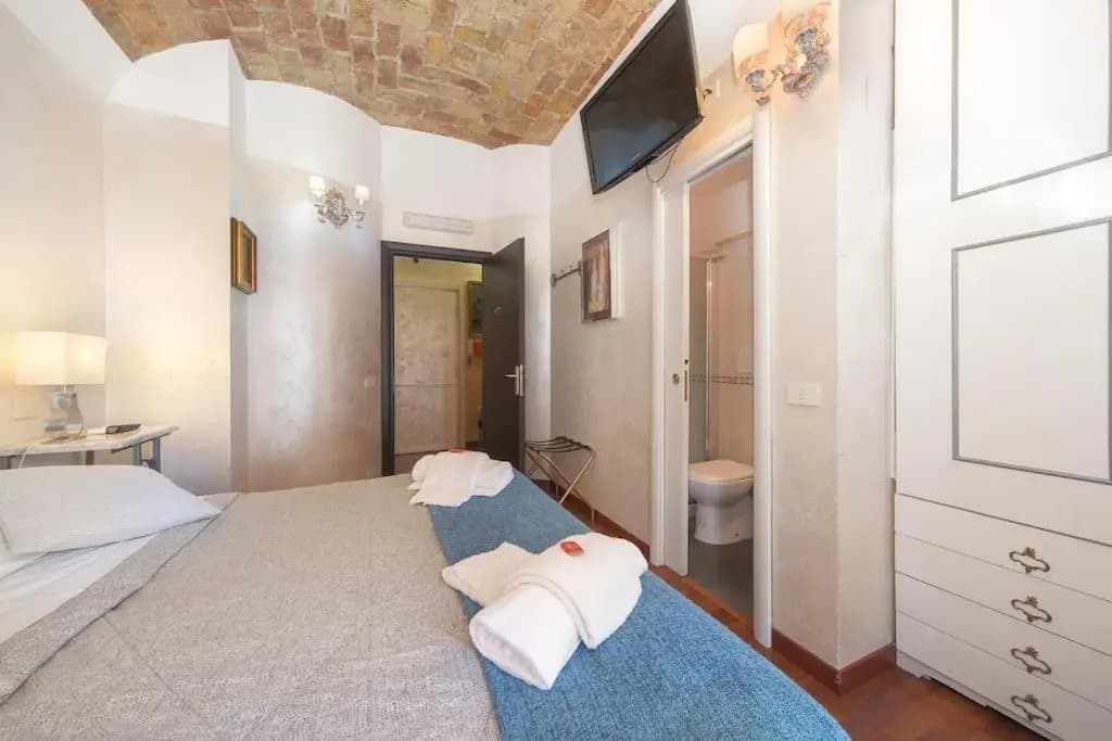 Salaria Luxury Suites - photo 9
