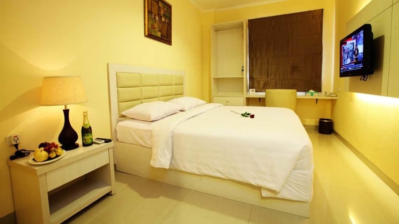 Glassio Hotel - photo 2