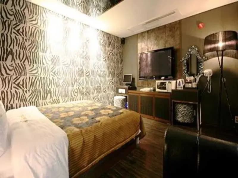 Rainbow Hotel Hwagok - photo 18