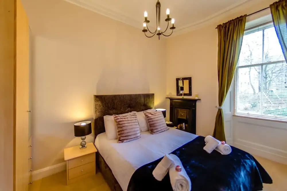 JOIVY Fabulous Ground-floor 3-bedroom Near Old Town - photo 6