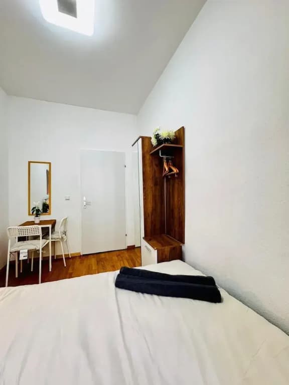 Affordable 4BR Near Stadthalle - photo 3