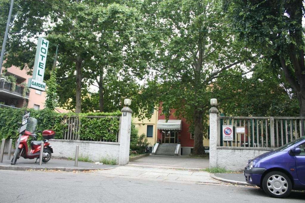 Garden Hotel - photo 10