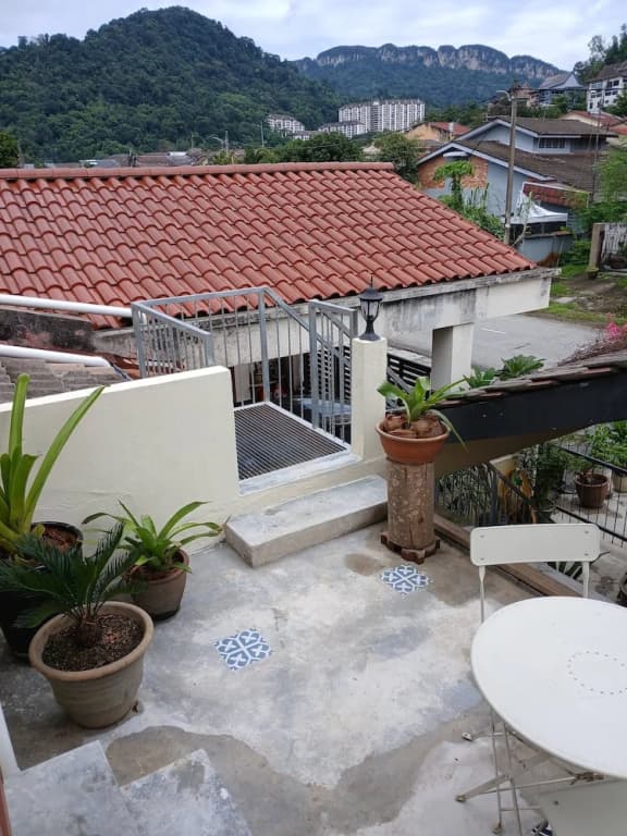 Serene Mountain Retreat in KL - Entire House for Rent - photo 21