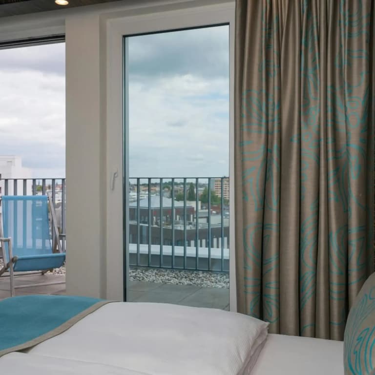 Motel One Berlin-Tiergarten - photo 33