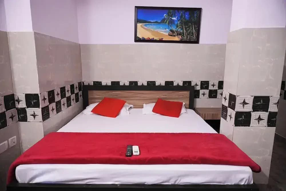 Surya inn - photo 17