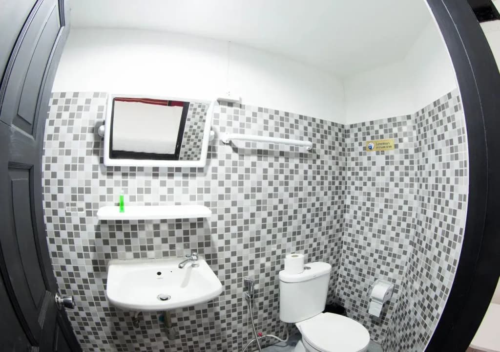 Bella Guesthouse Patong - photo 8