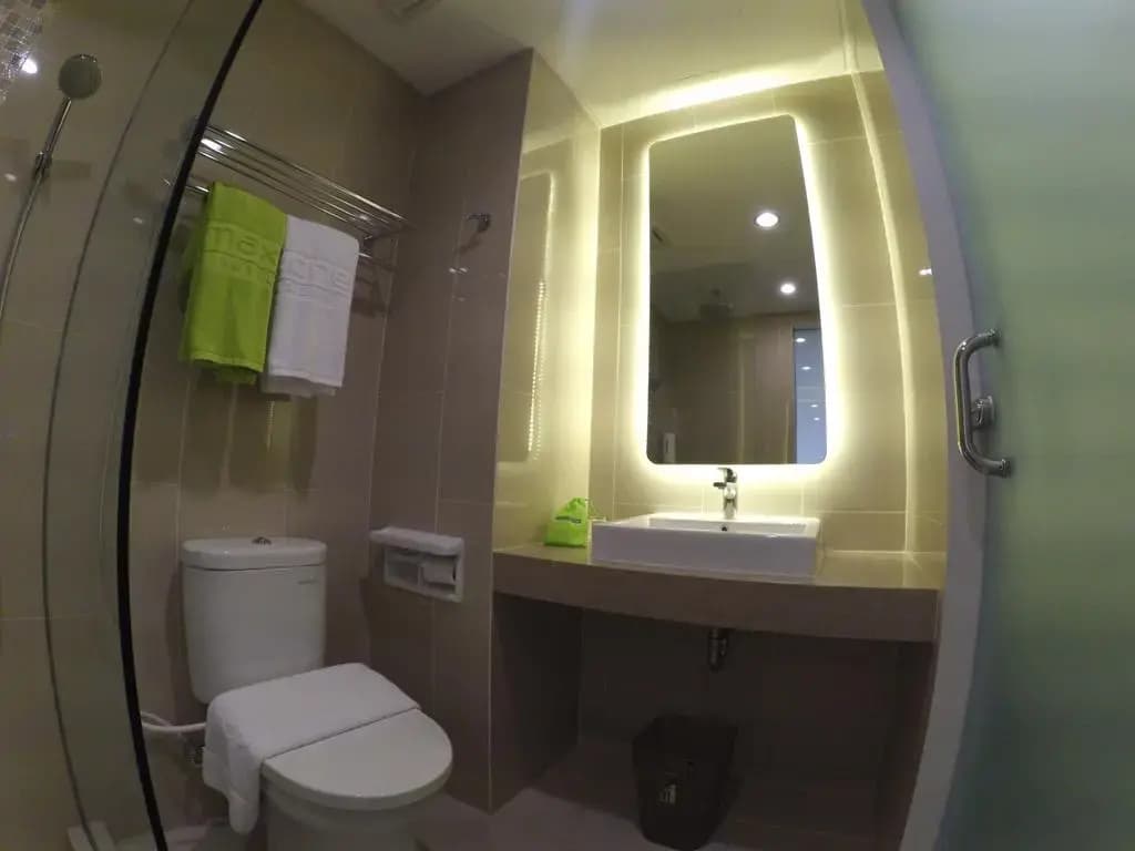 MaxOneHotels.com @ Kramat - photo 9