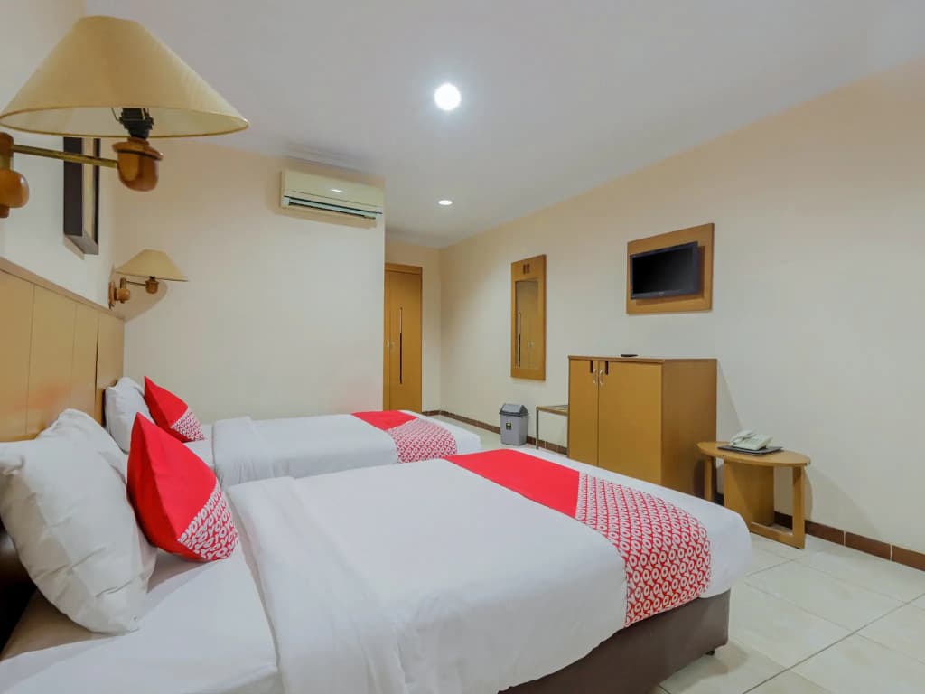 OYO 919 Hotel Kalisma Syariah Near RS Pelni - photo 21