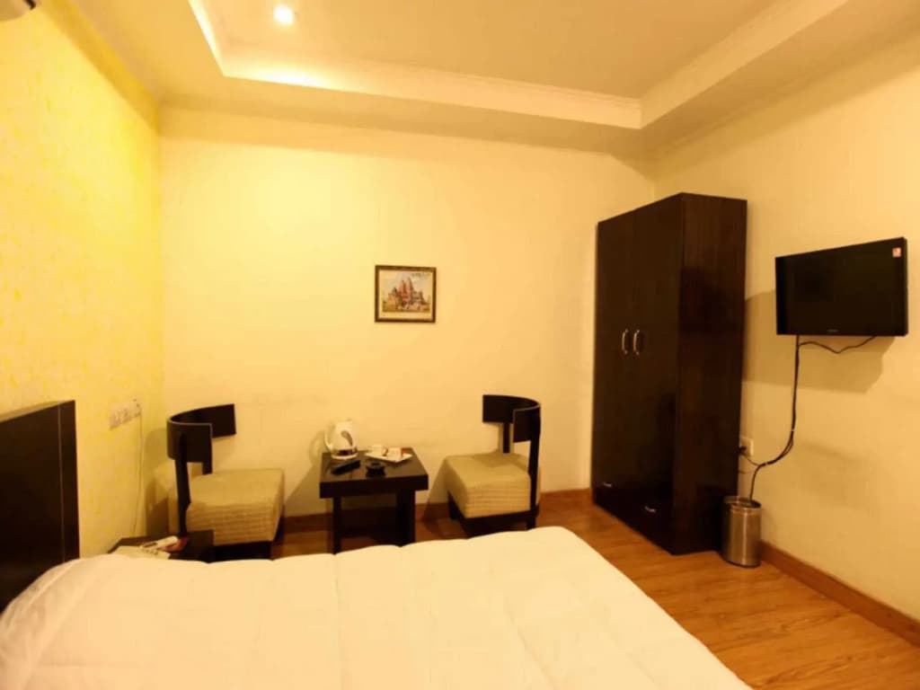 Airport Inn - photo 6