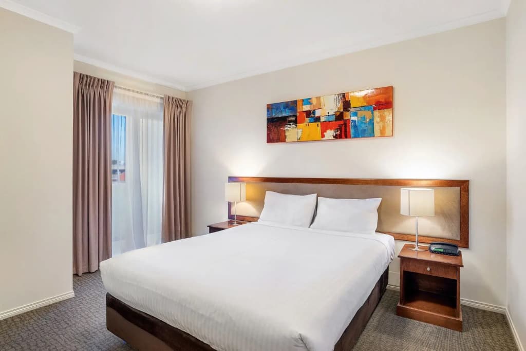 MainStay Suites Kew - photo 6
