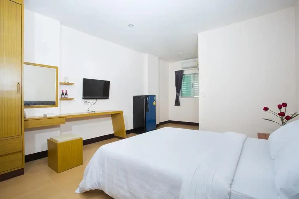 City 1 Residence - photo 5