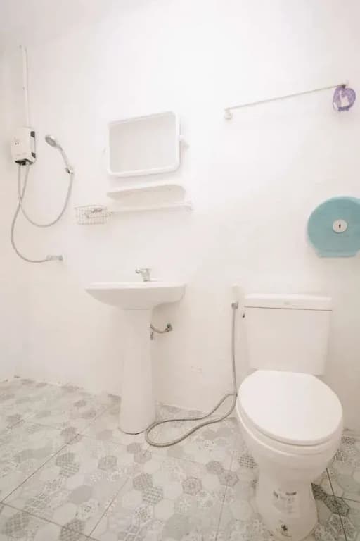 Liberta Hostel - photo 9