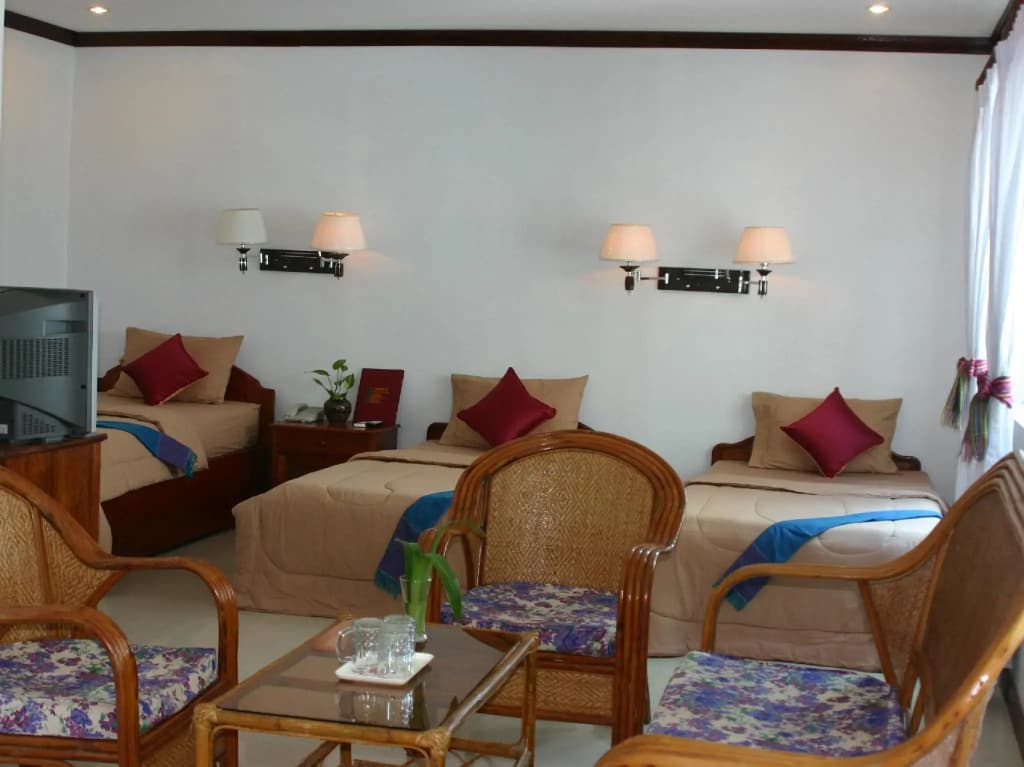 Mom's Guesthouse - photo 20