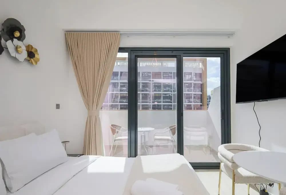 Stylish Riviera Studio Near Downtown - photo 3